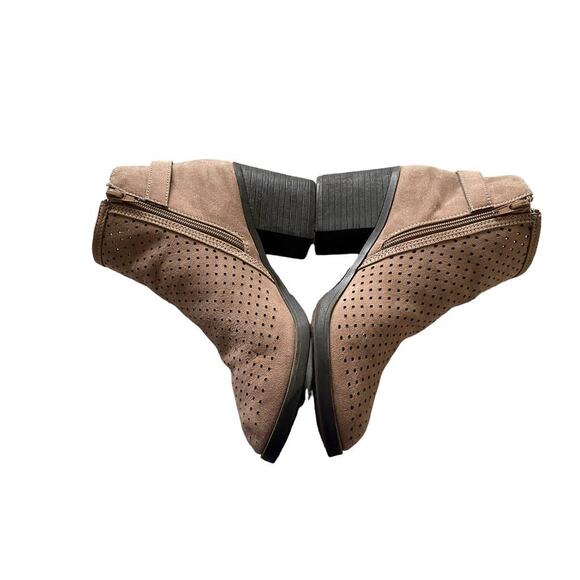 BamBoo Booties Chunky Heel Ankle Boots Women's 8 - Picture 10 of 11